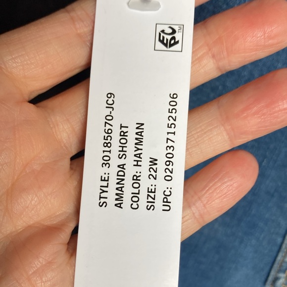 Gloria Vanderbilt Amanda jean Short w slimming panel denim flex 22W - Picture 14 of 17